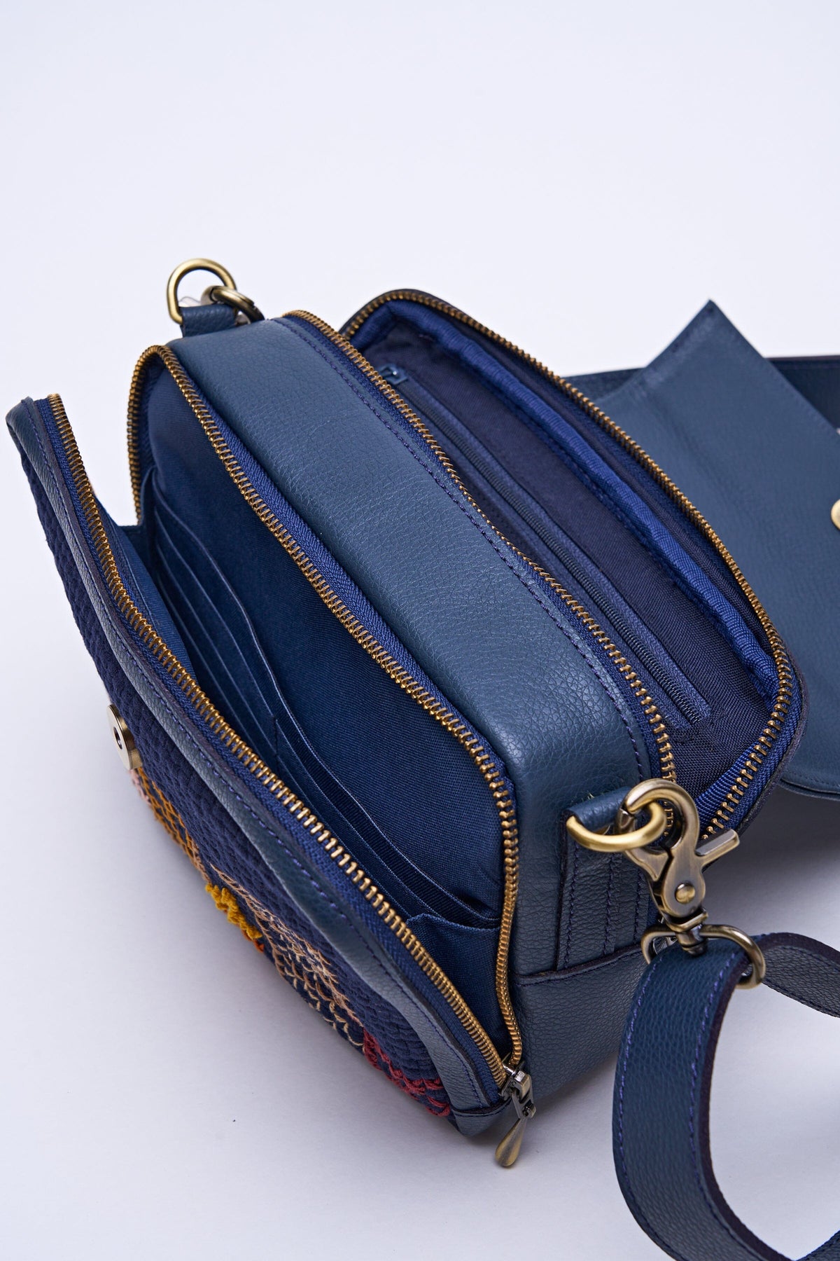 [Ready Today] Kapitbahay Bento Navy Fashion Rags2Riches