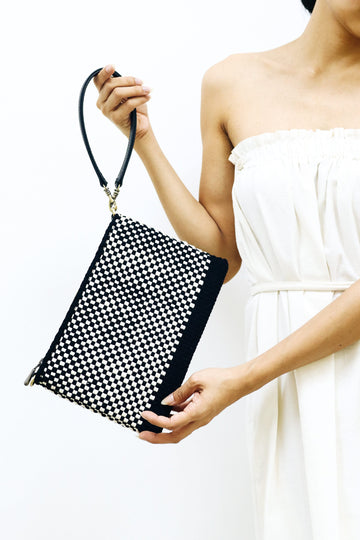 Sobre Convertible Clutch Black