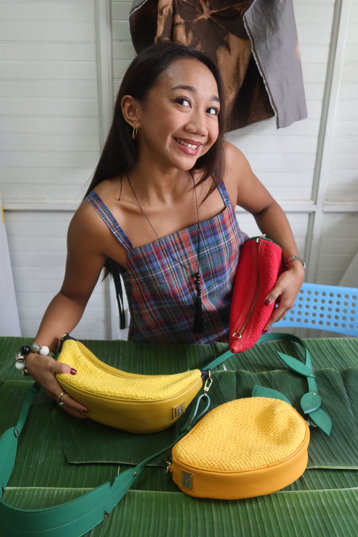 [Ships Out: Sep 28] Mangga Fruit Bag Fashion Rags2Riches