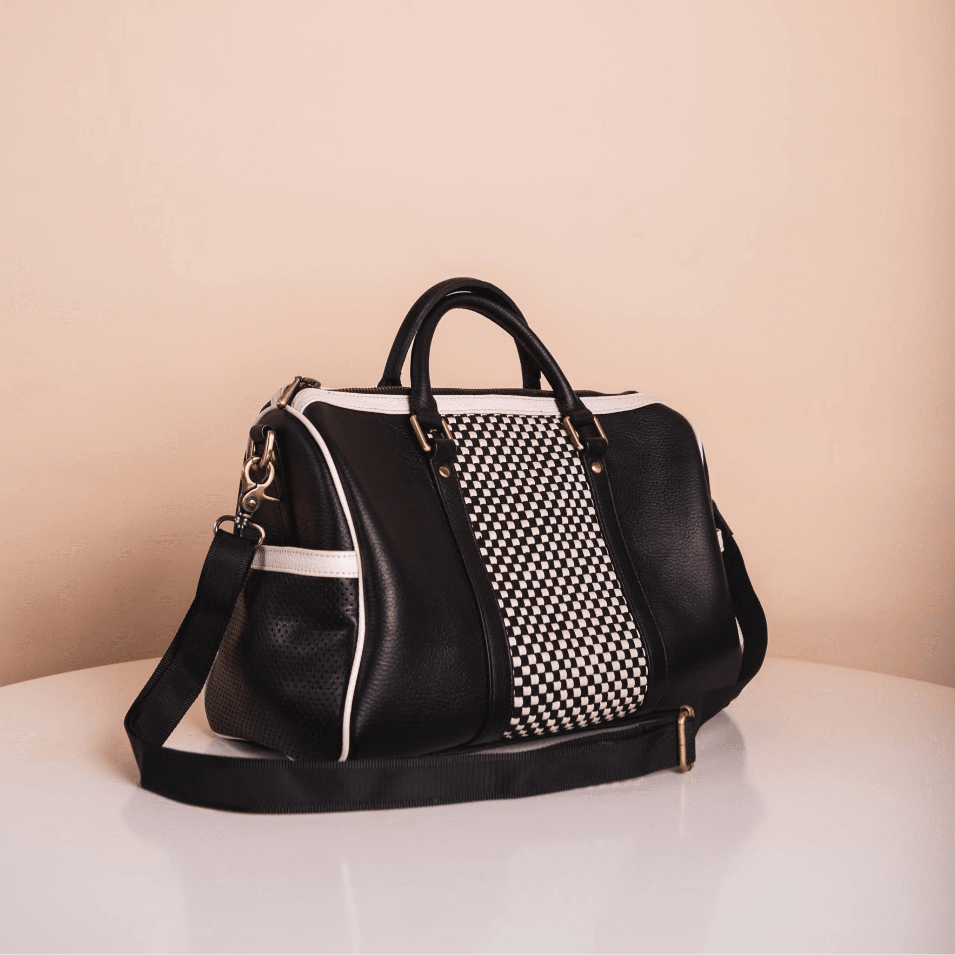 The Platinum Travel Boston Bag in Black R2R